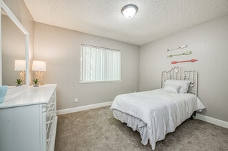 The Landing at Fancher Creek in Fresno, CA - Building Photo - Building Photo