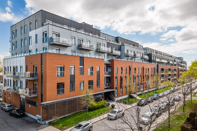 440 19E Av
