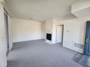 3514 Caminito El Rincon in San Diego, CA - Building Photo - Building Photo