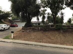 4171 Mt Vernon Ave in Riverside, CA - Building Photo - Building Photo