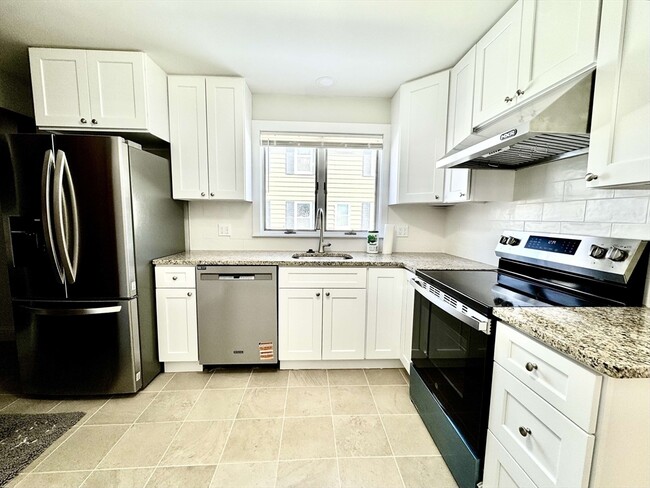 42 Chester Rd in Belmont, MA - Building Photo - Building Photo