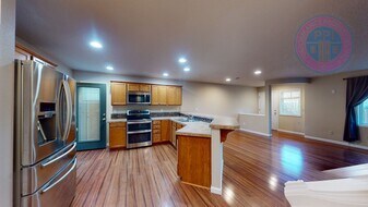 863 SW Windrose Terrace in Beaverton, OR - Building Photo