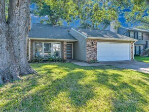1306 Briarmead Dr in Richmond, TX - Building Photo - Building Photo