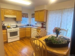 29 High St in Katonah, NY - Building Photo - Building Photo