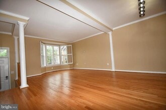 7411 Gillingham Row in Alexandria, VA - Building Photo - Building Photo