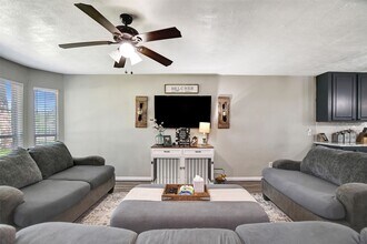 25401 Hunting Trail in Magnolia, TX - Building Photo - Building Photo