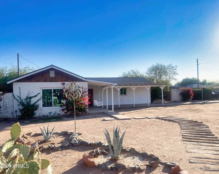 2107 E Monte Vista Rd in Phoenix, AZ - Foto de edificio