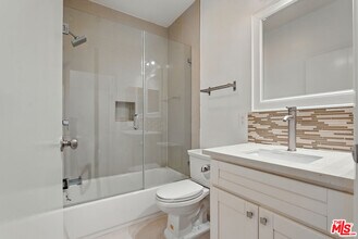 1826 Overland Ave in Los Angeles, CA - Building Photo - Building Photo