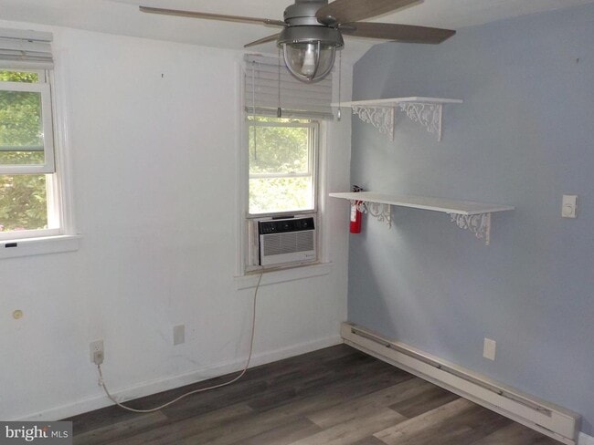 16 Oak St in Salem, NJ - Building Photo - Building Photo