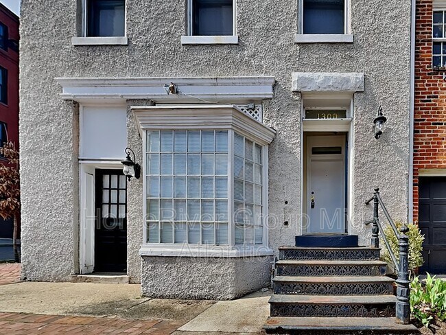 1300 35th St NW in Washington, DC - Building Photo - Building Photo