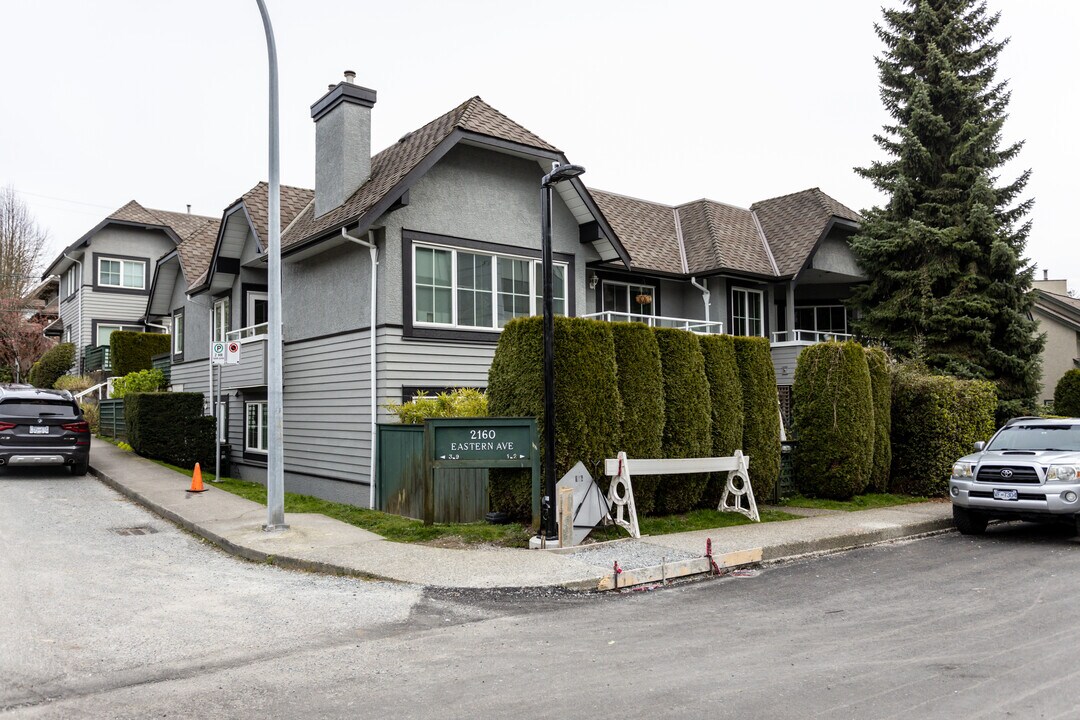 2160 Eastern Av in North Vancouver, BC - Building Photo