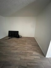 905 S Magnolia Ave in El Cajon, CA - Building Photo - Building Photo