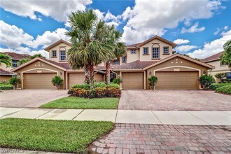 6839 Ascot Dr in Naples, FL - Building Photo - Building Photo