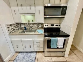 79380 Ave 42, Unit 2 in Bermuda Dunes, CA - Foto de edificio - Building Photo