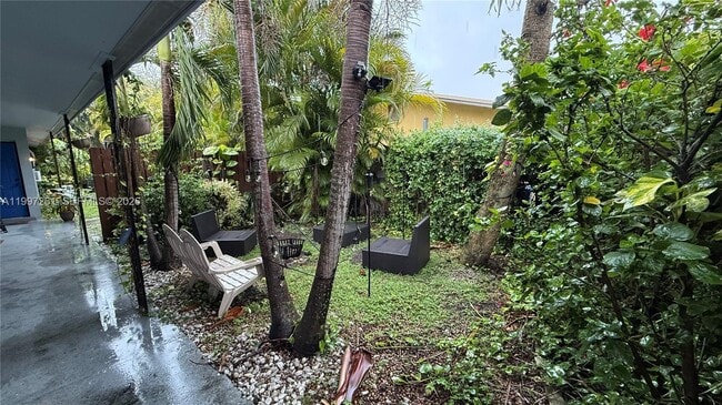 1035 SW 30th St in Fort Lauderdale, FL - Building Photo - Building Photo