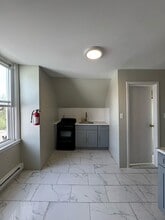 360 Grove St in Newark, NJ - Building Photo - Building Photo