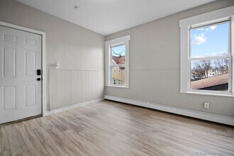 58-60-60 Bond St in Hartford, CT - Building Photo - Building Photo