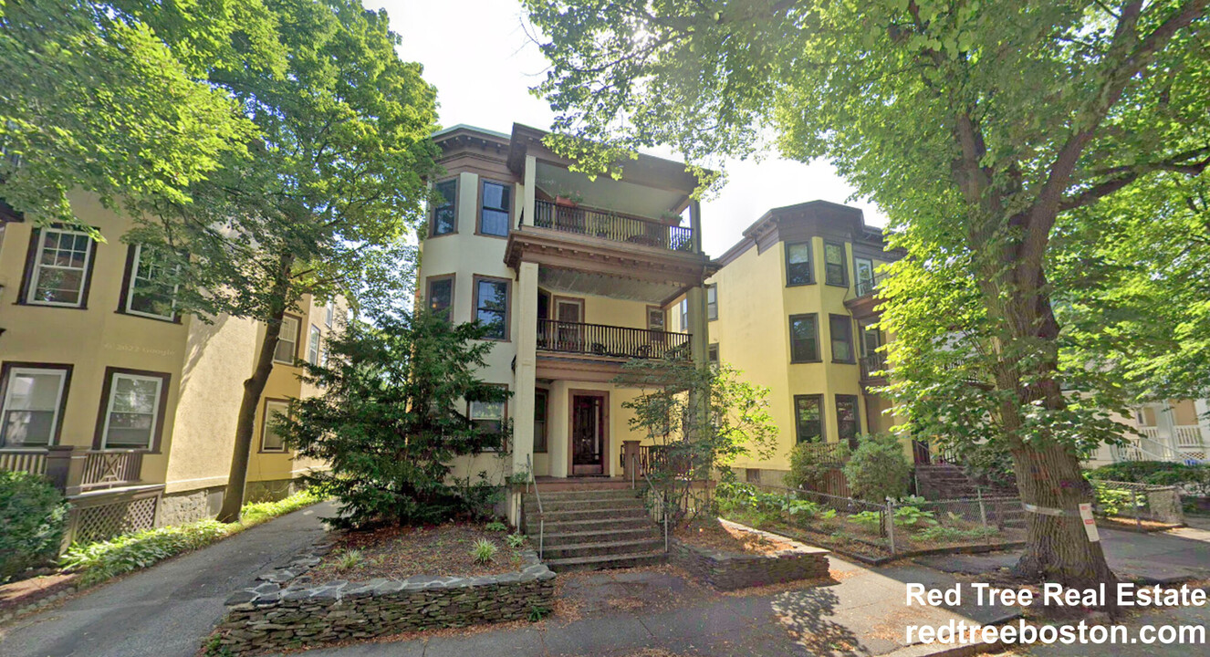 119 Browne St, Unit 2 in Brookline, MA - Building Photo