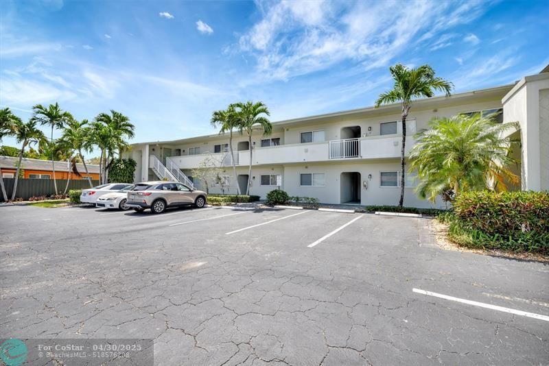 578 NE 20th St in Wilton Manors, FL - Foto de edificio