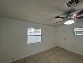 2220 Amherst Ave in Orlando, FL - Building Photo - Building Photo