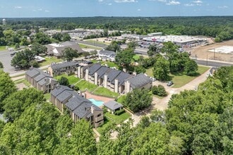 Northview Condominiums in Nacogdoches, TX - Foto de edificio - Building Photo