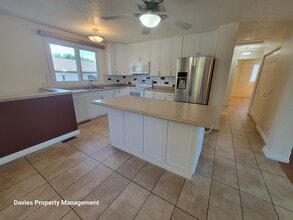 115 Henry Ave NW in Edmonton, AB - Building Photo - Building Photo