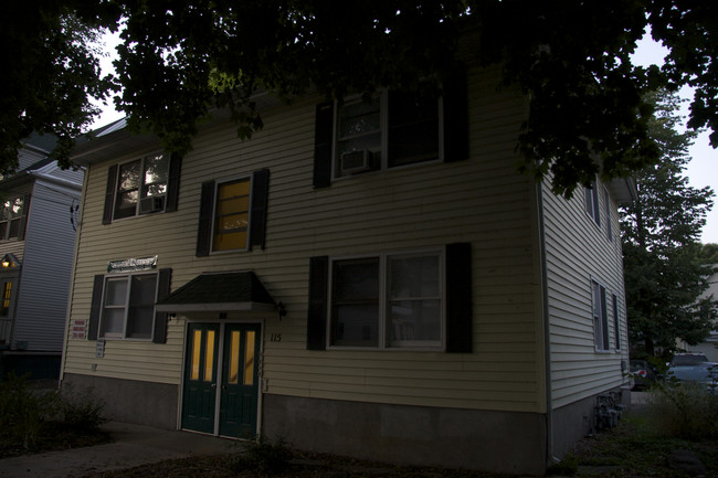 Capitol Park Apartments in Madison, WI - Foto de edificio - Building Photo