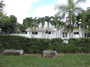 849 NW 12th St in Homestead, FL - Building Photo - Building Photo