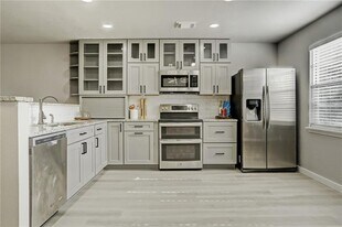 1810 River Crossing Cir in Austin, TX - Building Photo