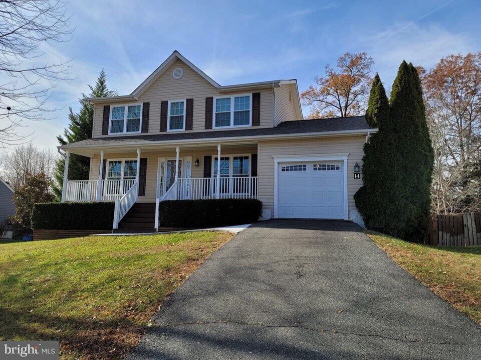 14 Antietam Loop in Stafford, VA - Building Photo