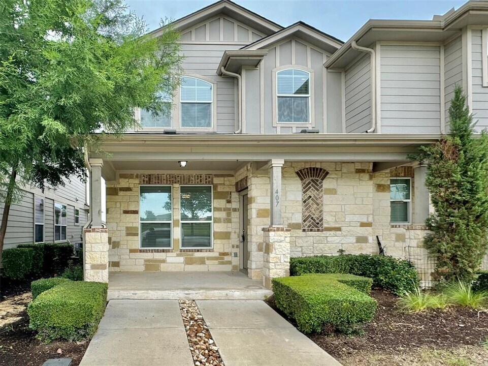 407 Katmai Cir in Pflugerville, TX - Building Photo