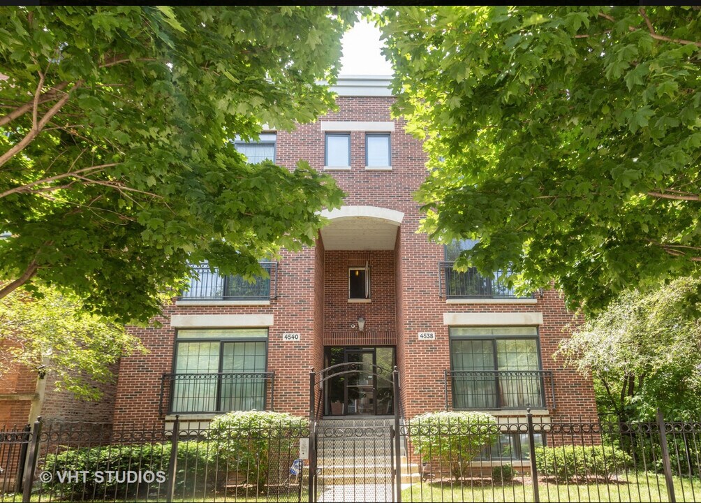 4538 S Calumet Ave in Chicago, IL - Building Photo