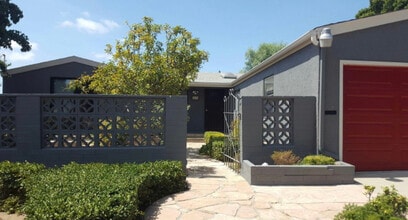 5320 Hewlett Drive in San Diego, CA - Building Photo - Building Photo