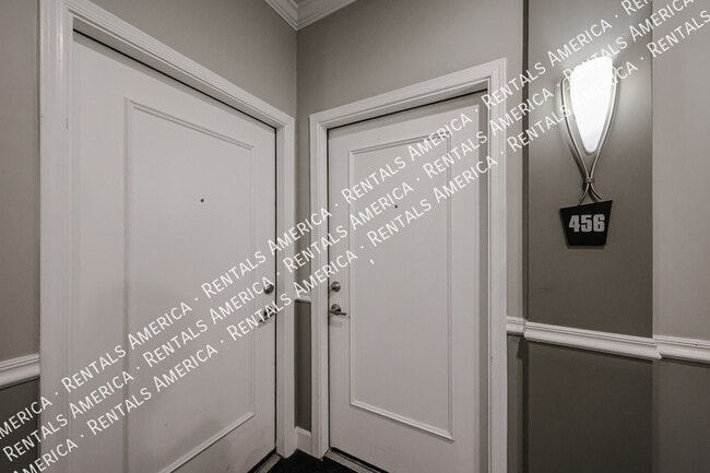 property at 1701 E Colter St