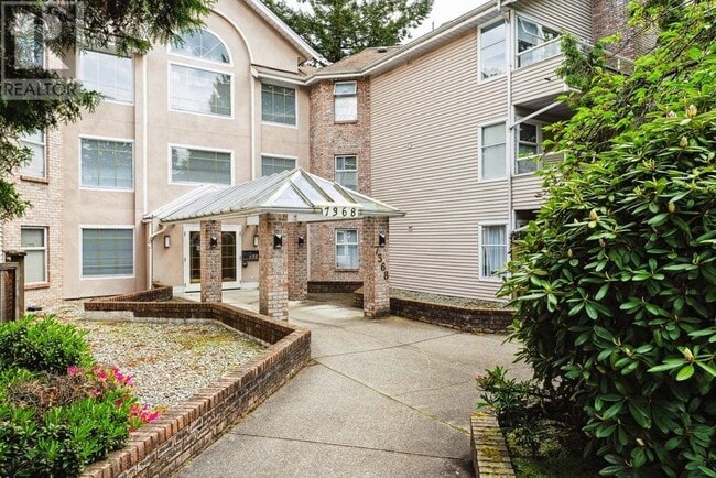 7368-7368 Royal Oak Ave