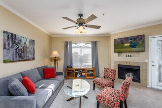 15095 N Thompson Peak Pkwy in Scottsdale, AZ - Building Photo - Building Photo