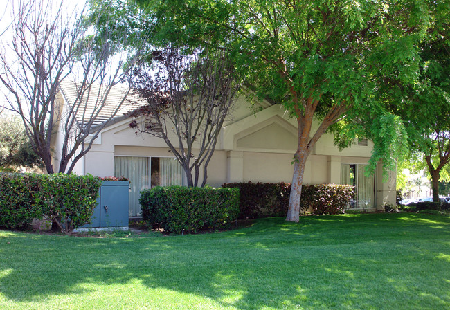 Sandpiper in San Diego, CA - Building Photo - Building Photo