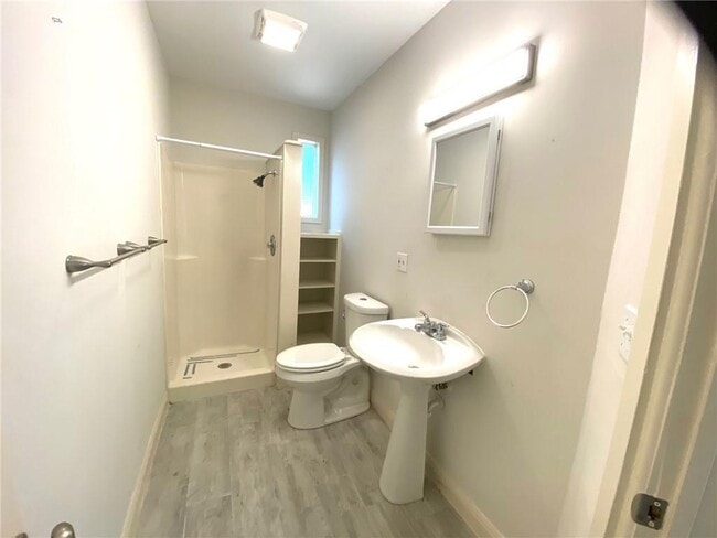 1300 E Cesar Chavez St in Austin, TX - Building Photo - Building Photo