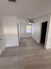 880 Oriole Ave in Miami Springs, FL - Building Photo - Building Photo