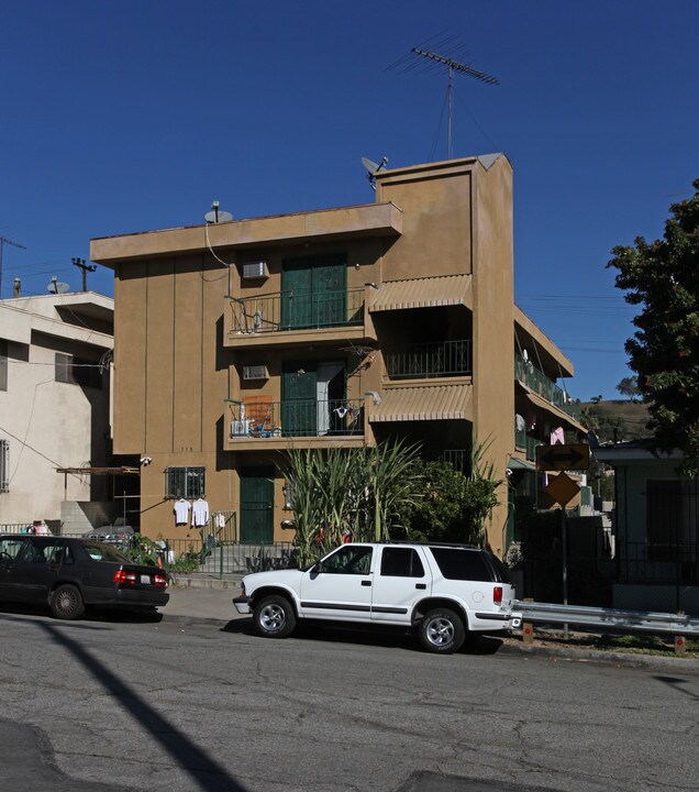 714 College st in Los Angeles, CA - Building Photo