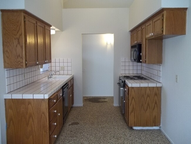248 W Fremont Ave in Clovis, CA - Building Photo - Building Photo
