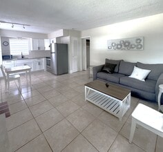 1196 Angle Rd in Dunedin, FL - Building Photo - Building Photo