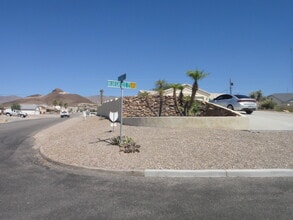 3894 Bluegrass Ct in Lake Havasu City, AZ - Building Photo - Building Photo