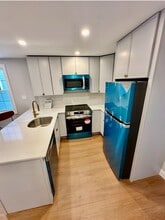 28 St Marks Ave in Rockville Centre, NY - Building Photo - Building Photo
