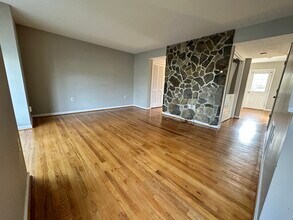 104 Barrington Ln in Winchester, VA - Foto de edificio - Building Photo