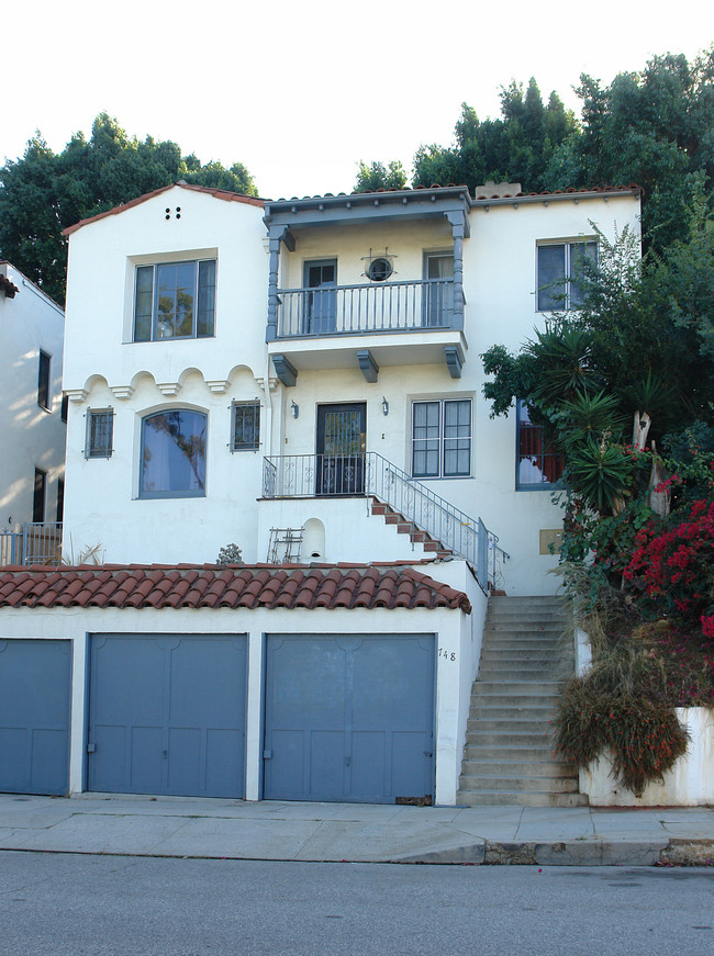 746-748 Parkman Ave in Los Angeles, CA - Building Photo - Building Photo