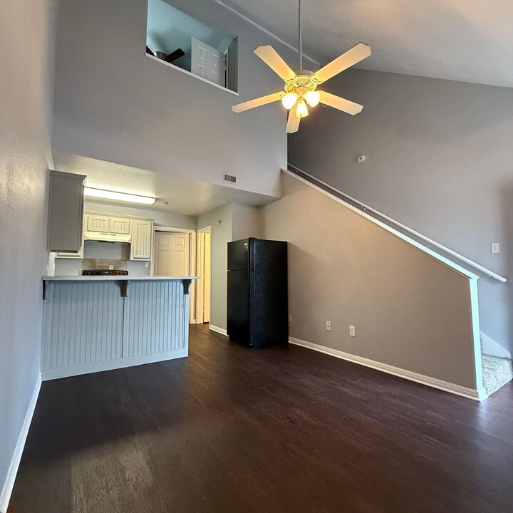 109 New Dallas Hwy in Lacy Lakeview, TX - Foto de edificio