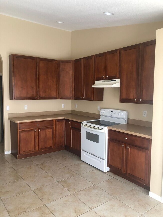 1142 SW Eleuthera Ave in Port St. Lucie, FL - Building Photo - Building Photo