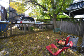 2031 Moffat W St, Unit 2 in Chicago, IL - Building Photo - Building Photo