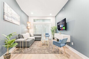 310 N Malcolm X Blvd in Dallas, TX - Building Photo